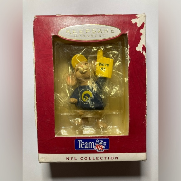 VTG NFL HALLMARK KEEPSAKE ORNAMENT ST. LOUIS RAMS FOOTBALL #1 FAN MOUSE 1996 - Picture 1 of 7